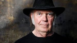 Neil Young a Trump: «Sos una vergüenza para mí país»