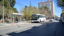 Imagen de Cientos de vecinos se organizaron por el mal servicio de colectivos en Cipolletti