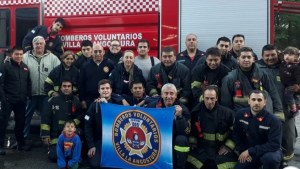 Bomberos de Neuquén se ofrecen para acercarles a adultos mayores productos de primera necesidad