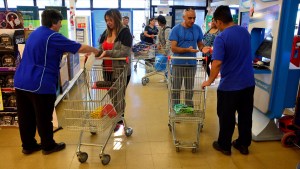 Supermercados no abrirán este lunes en Viedma y habrá nuevos horarios