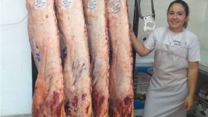 Centenario: esta joven carnicera vive con lo justo y donó 1.000 kilos de carne