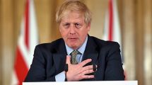 Imagen de Internaron «por precaución» al primer ministro inglés Boris Johnson