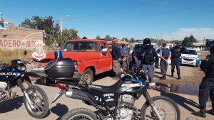 Detenidos por robar bolsas de cemento de una obra en Centenario