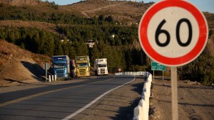 Camioneros extranjeros deberán presentar test negativo de COVID para entrar a Río Negro