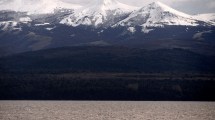 Imagen de La nieve llegó a la cordillera y rodeó a Bariloche