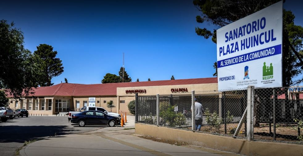 Se disponen las clínicas del sindicato, como el sanatorio Plaza Huincul. (Captura).-