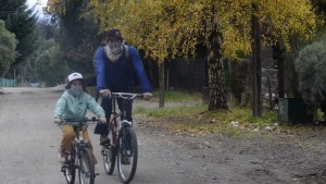 Las bicicletas volvieron a rodar y los bicicleteros suman trabajo