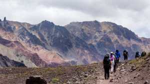 La cumbre más emocionante: montañistas del Alto Valle donde cayó el avión de la tragedia de los Andes