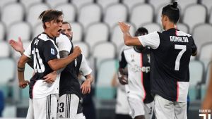 Juventus empató pero estiró su ventaja en la cima