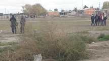 Imagen de Usurparon una cancha de fútbol en Viedma