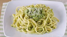 Imagen de Fideos con falso pesto de brócoli