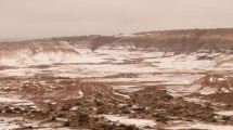 Imagen de Postales del Valle de la Luna Rojo nevado