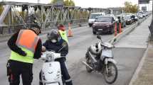 Imagen de Afirman que se agilizó el tránsito en los puentes que unen Neuquén y Cipolletti