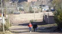 Imagen de Las encuestas barriales en Neuquén ya dieron con casos sospechosos