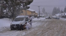 Imagen de Nevada en Bariloche: sin colectivos y con cortes de luz