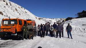 Seis personas evacuadas de Pino Hachado por la nieve