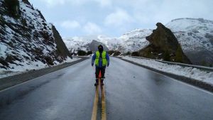 Precaución en rutas por nevadas persistentes y vientos fuertes en Neuquén
