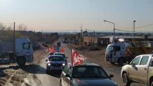 Caravana por la ciudad en rechazo al remate de la Cerámica Neuquén