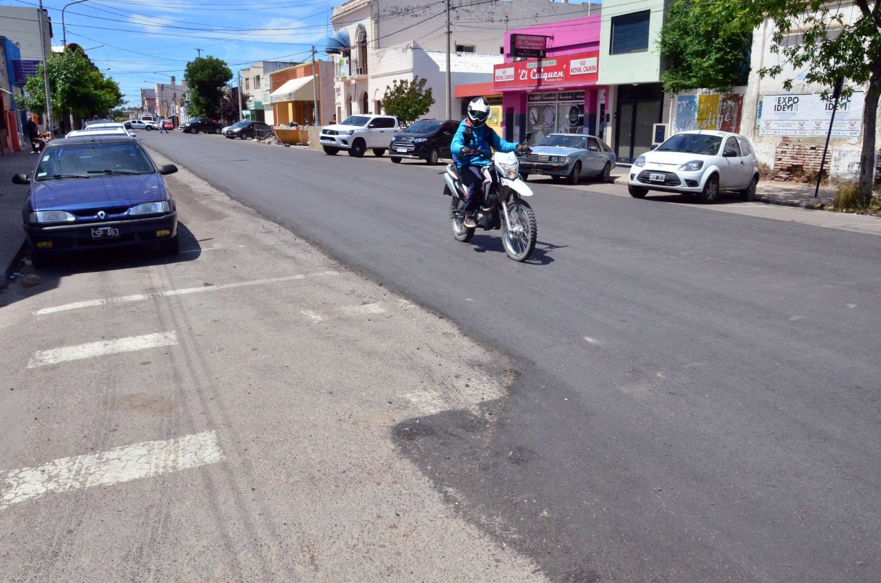 Álvaro Barros y Tucumás, uno de los cruces que serán completados. Foto: Marcelo Ochoa.