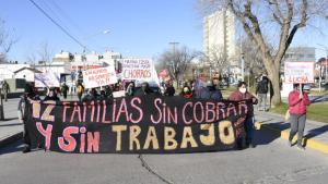 Cortes de rutas y marchas en Neuquén por reclamos laborales y de tierras