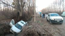 Imagen de Volcó una ambulancia de Cipolletti a pocos kilómetros del acceso a Roca