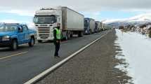 Imagen de Más de 300 camiones varados pudieron pasar la ruta 40