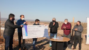 Gaido y Gutiérrez firmaron el convenio para desarrollar 800 lotes en Neuquén