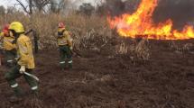 Imagen de Seis brigadistas de El Bolsón combaten los incendios en Rosario