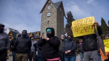 Imagen de Familiares de policías de Bariloche reclamaron aumento salarial