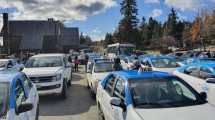 Imagen de Taxis y remises reclamaron que vuelva el turismo a Bariloche