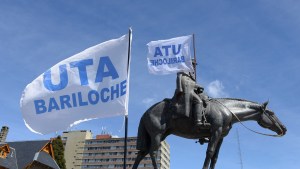 Paro de colectivos en Bariloche: choferes cortarán la ruta por 3 horas