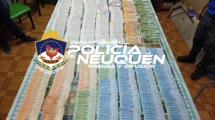 Imagen de Recuperaron 700 mil pesos en allanamientos por estafas en Neuquén