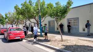 Otra reacción violenta contra trabajadores de salud, esta vez en Roca