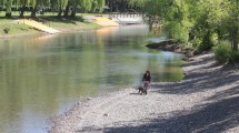 Imagen de Neuquén amplía zonas de bañistas en la ribera del Limay, frente a los clubes