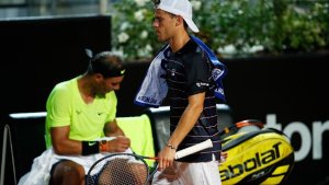 A qué hora juegan el Peque Schwartzman y Nadal en Roland Garros