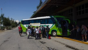 Carreras firmó el decreto que da luz verde a la construcción de la nueva terminal de Bariloche