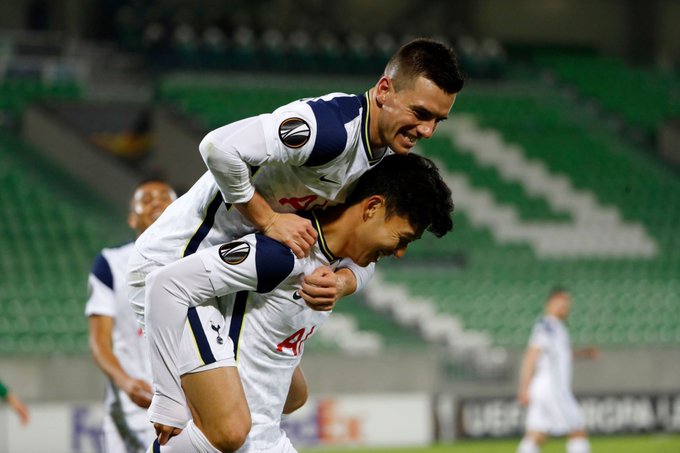 Gio Lo Celso festeja junto al coreano Son, quien lo asistió en el tercer gol del Tottenham.