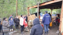 Imagen de Familias tomaron un terreno del ISSN en La Angostura: inició la mediación