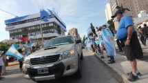 Imagen de Saltearon la prohibición de autos para la marcha del #8N en Neuquén