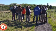 Imagen de Apareció muerto el guía de San Martín que navegaba en el río Chimehuin