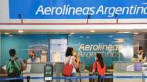 Imagen de Aerolíneas Argentinas: vuelos demorados por asambleas de aeronáuticos en Ezeiza