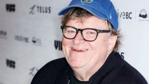 Michael Moore publicó una carta abierta al presidente electo Joe Biden