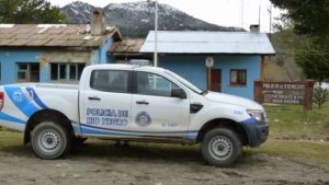 Incendiaron una máquina vial en Mallín Ahogado y hallaron mensajes mapuches