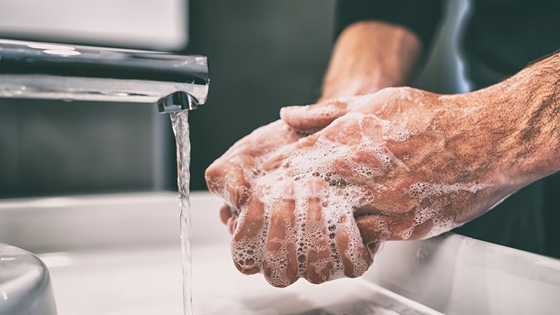 El lavado de manos es una de las estrategias fundamentales para cortar la cadena de contagios de Covid-19.-