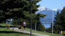 Imagen de Verano en Bariloche: ¿Qué necesitan los turistas para ingresar?