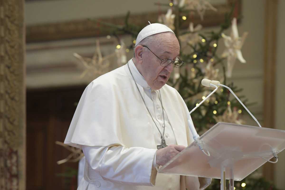 En su mensaje de Navidad, Francisco pidió "vacunas para todos". Foto: AP 