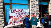 Imagen de El Bolsón: se cruzó en Tribunales con el presunto abusador de su hijo