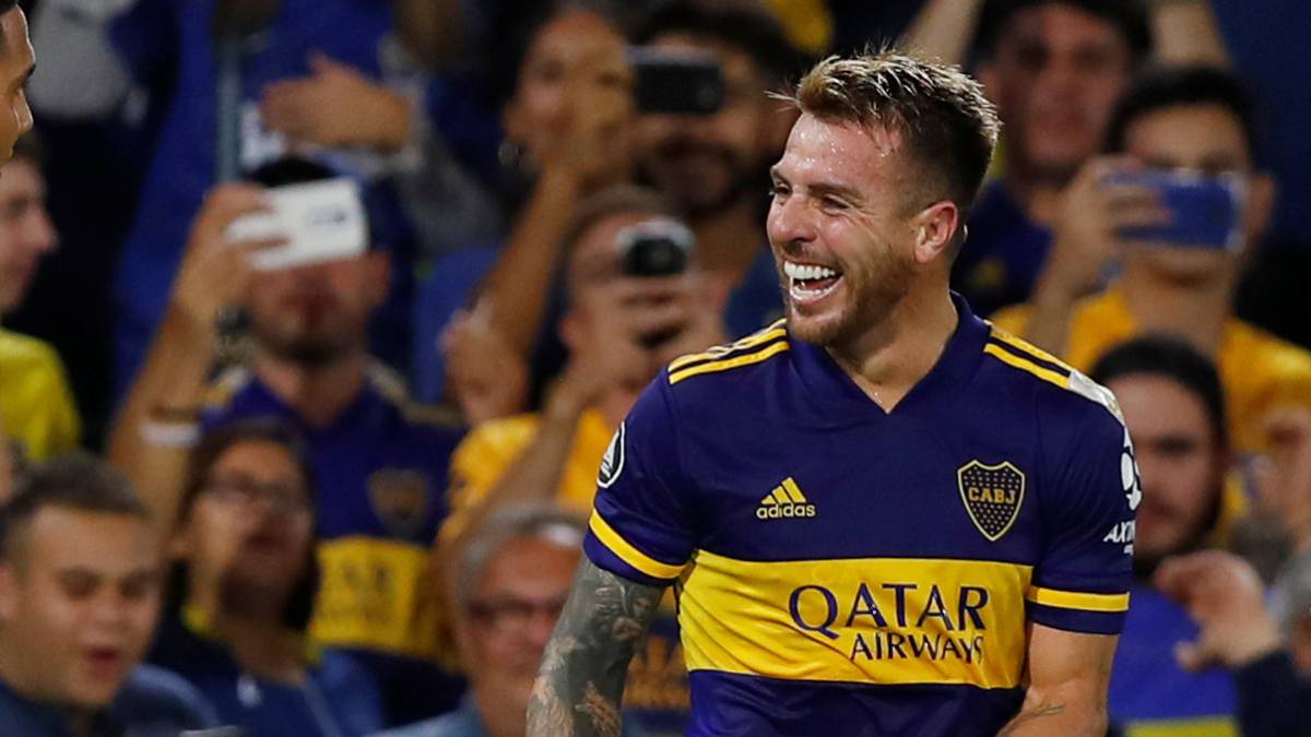 Buffarini vuelve a ser titular en Boca luego de que se anunciara que no seguirá en el club. 