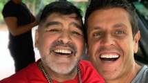 Imagen de «Estoy cansado, me voy con mamá y papá”: la confesión de Maradona a un amigo italiano