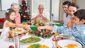 Fútbol, fiestas, comida y salud: cinco consejos para cuidarse